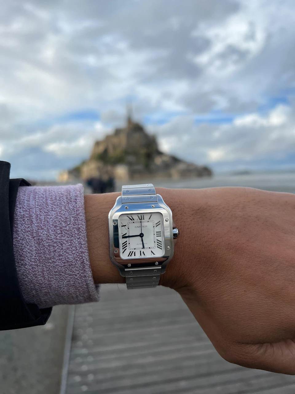 Week On The Wrist A Santos De Cartier Medium In Paris WatchCrunch week-on-the-wrist-a-santos-de-cartier-medium-in-paris-watchcrunch