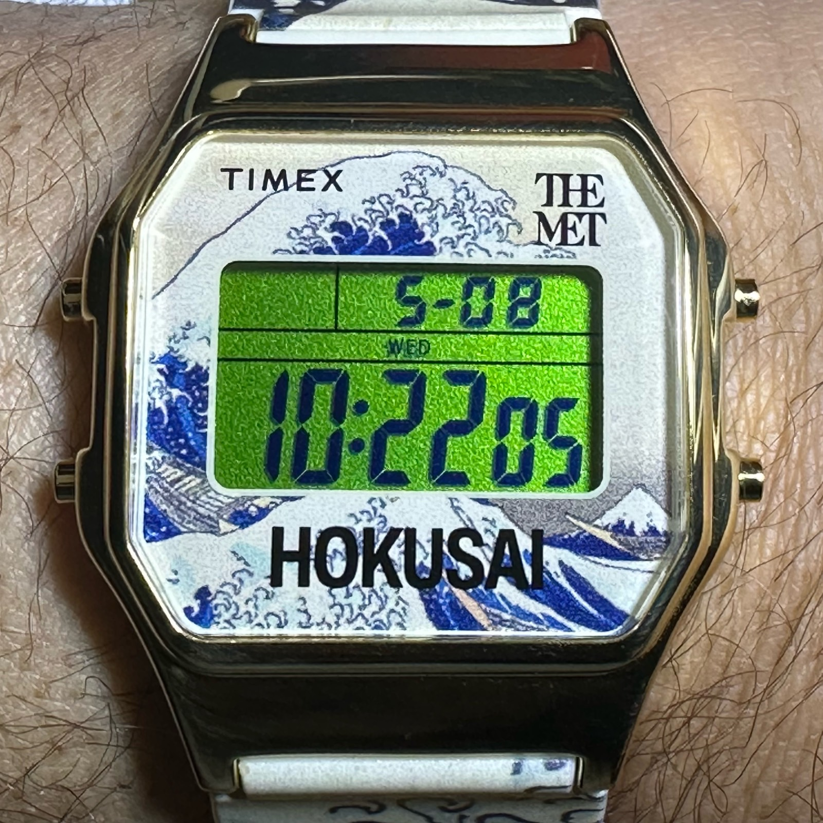 Timex x The Met Hokusai T80 34 mm Digital LCD Quartz Timex x The Met Hokusai T80 34 mm Digital LCD Quartz