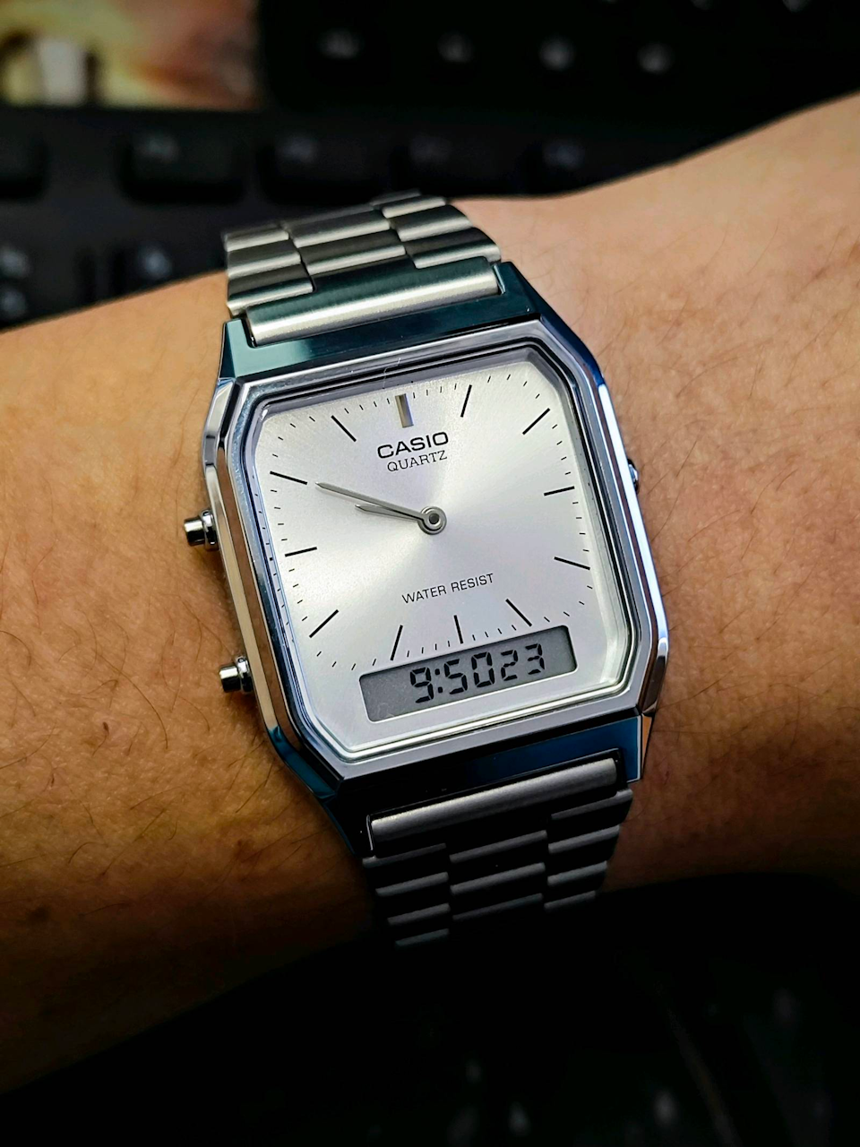aq230 | WatchCrunch aq230 | WatchCrunch