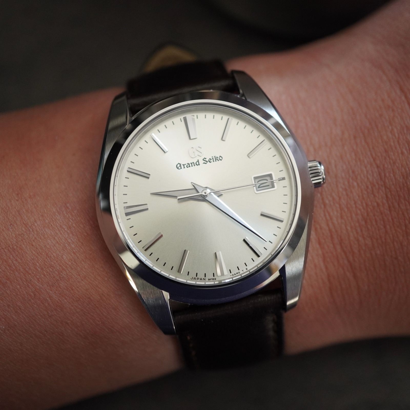 Grand Seiko SBGX263 'Champagne' | WatchCrunch Grand Seiko SBGX263 'Champagne' | WatchCrunch
