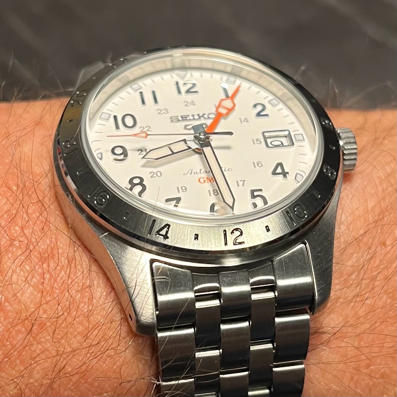 sbsc009 | WatchCrunch sbsc009 | WatchCrunch