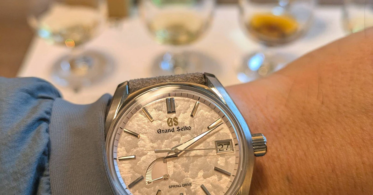 For relaxing times, make it Suntory time. | WatchCrunch