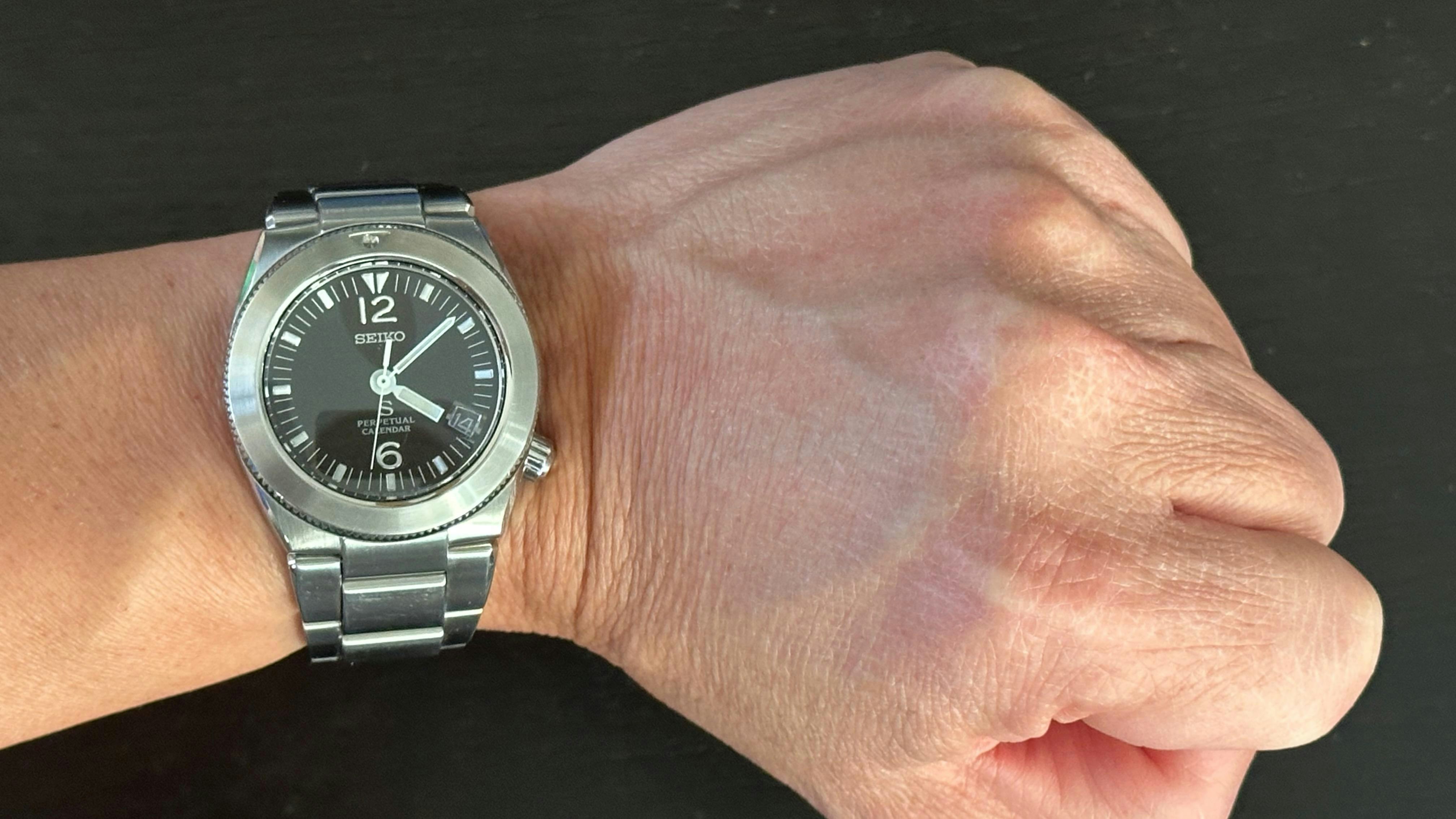 Seiko SUS Perpetual Calendar 8F32-0210 High-Accuracy Quartz Seiko SUS Perpetual Calendar 8F32-0210 High-Accuracy Quartz